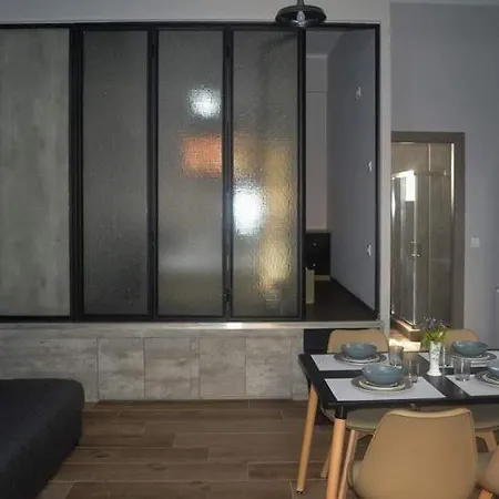 Σπίτι διακοπών Modern Cosy In The Historical Centre *