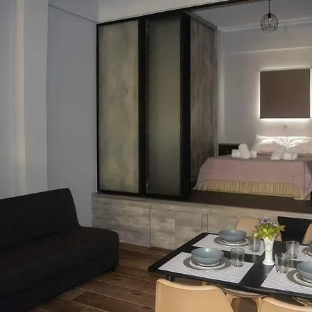 Σπίτι διακοπών Modern Cosy In The Historical Centre *