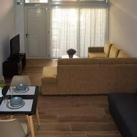 Modern Cosy In The Historical Centre Σπίτι διακοπών Καλαμάτα